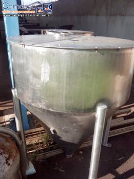 Silo cônico em aço inox com pês