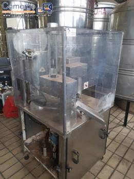 Envasadora seladora de l�quidos em copos Milainox
