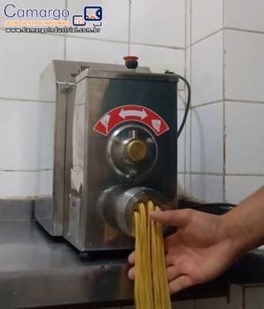Extrusora para massas frescas Indiana 9 kg / h